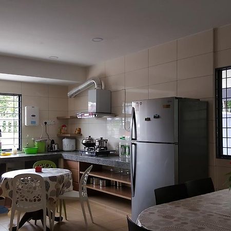 Вилла Ellis Lot 310 Кучинг Экстерьер фото