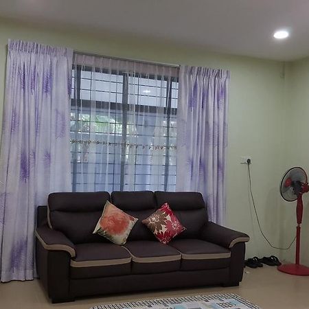 Вилла Ellis Lot 310 Кучинг Экстерьер фото